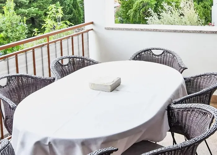 Vakantiehuis Marija By Interhome Rovanjska